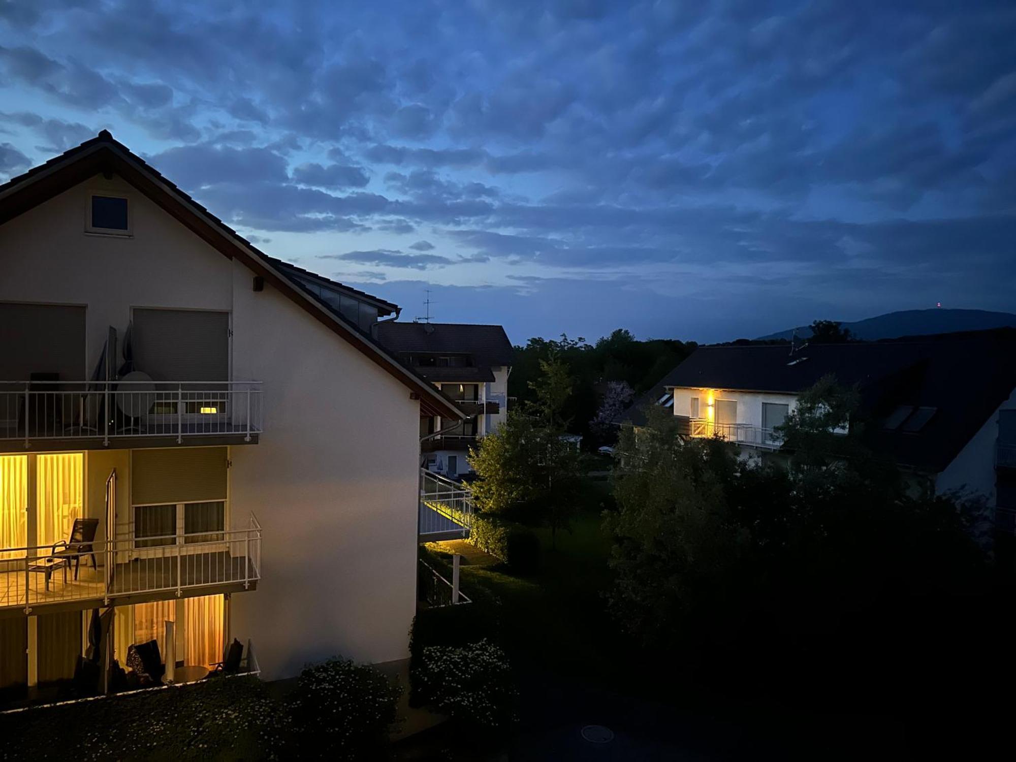 2-Zimmer-Ferienwohnung Mit Hotelservice Und 2 Balkons - Golf, Bike Und Wellness Im Markgraeflerland Bad Bellingen Eksteriør billede